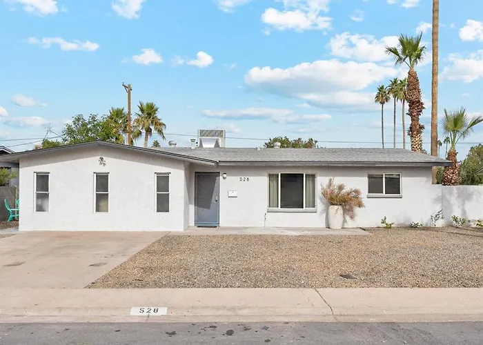 Holiday home Family Escape With Pool And Fire-station Playhouse Tempe